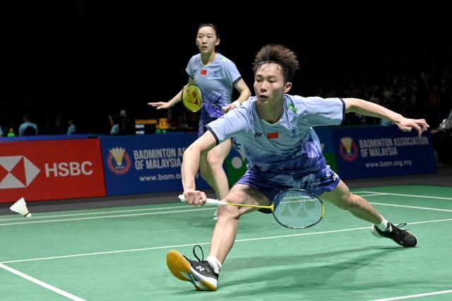 开云体育下载-泰国赛蒋振邦魏雅欣爆冷一轮游 混双还得看“凤凰”